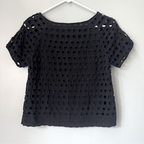 Black Eyelet Cotton Blouse Cropped Size Small Neutral Capsule Wardrobe Lined - Picture 1 of 7